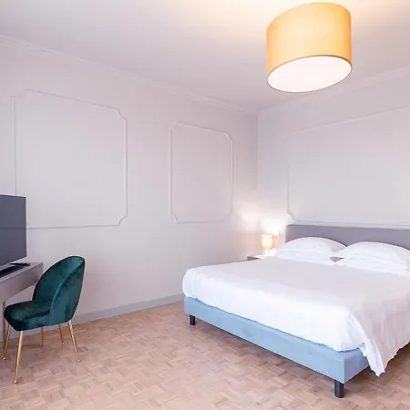 戴安娜大酒店 酒店 4*