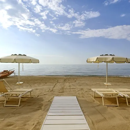 戴安娜大酒店 4* 阿拉西奥