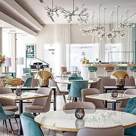 Hotel Diana Grand