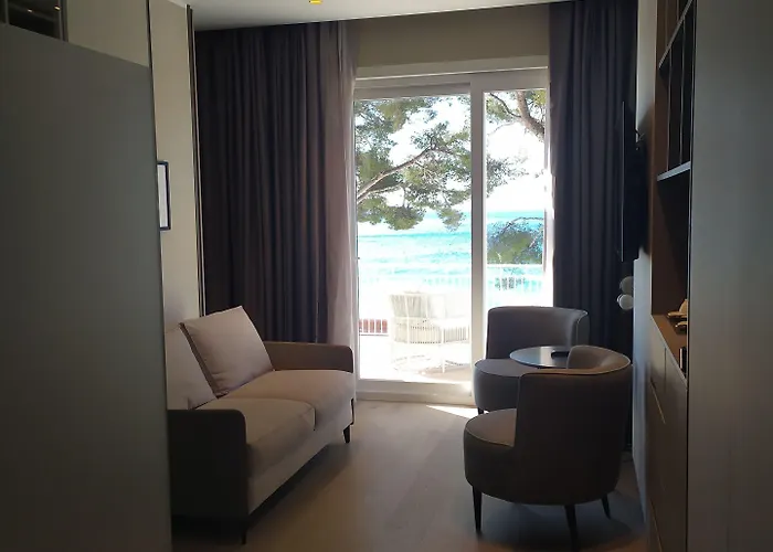 Hotel Diana Grand